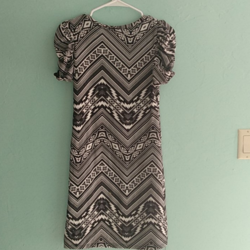 Dress - Picture 3 of 3